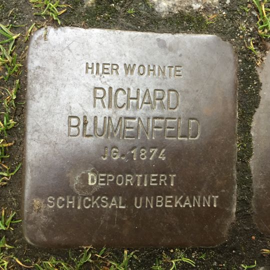 Stolperstein en memoria de Richard Blumenfeld