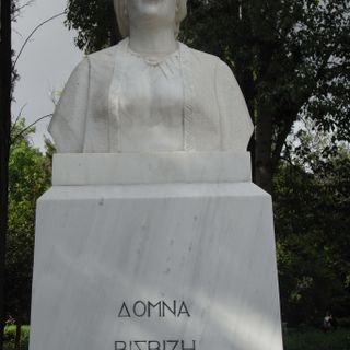 Bust of Domna Visvizi, Athens