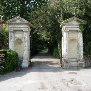 Gate piers and gates to Amesbury Abbey