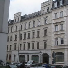 Mietshaus in geschlossener Bebauung Heinrich-Zille-Straße 4