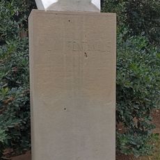 Monumento a Manel Milà i Fontanals