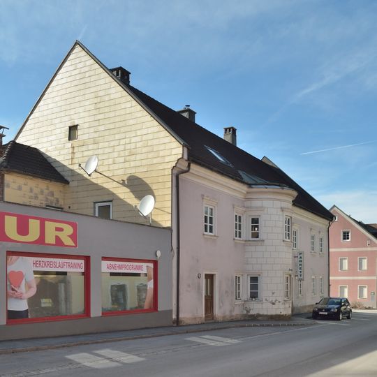 Ehem. Herrschaftshaus, ehem. Postgebäude