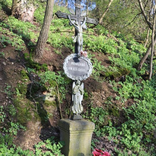 Kříž u Bihanky v Rácovicích