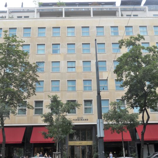 Hotel Grand Ferdinand, ehem. Bürohaus der Veitscher Magnesit AG, ehem. BM f. Inneres