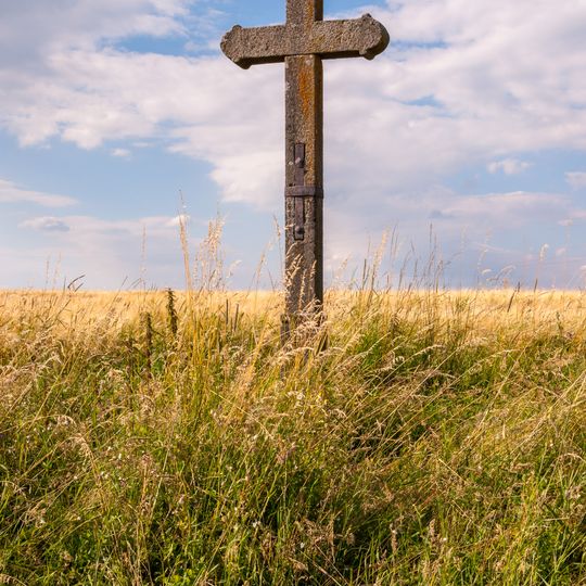 Kříž východně od Bradáčova