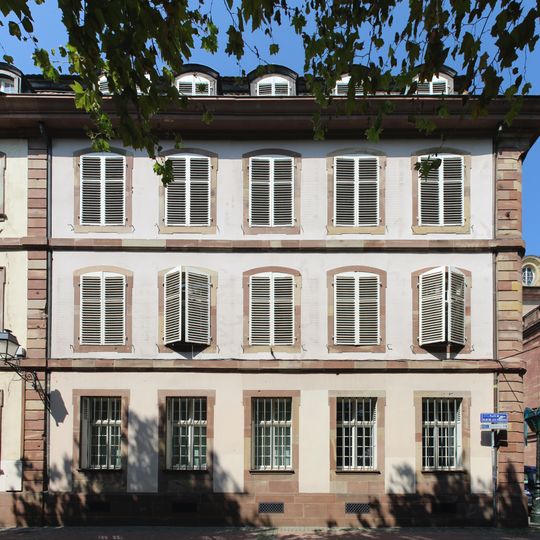 Maison au 2, place du Marché-aux-Poissons à Strasbourg