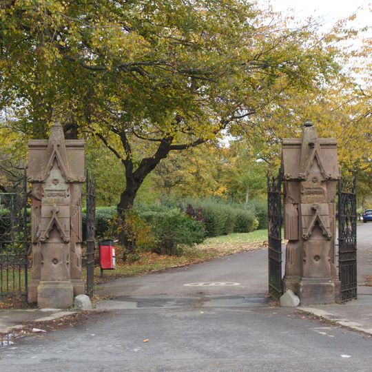 Long Lane entrance to Everton Cemetery