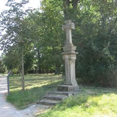 Malinský kříž u silnice za hřbitovem na západním okraji Nového Bydžova