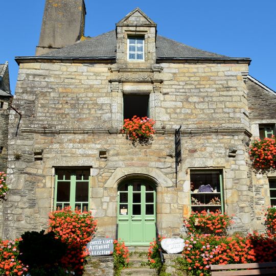 Maison, 2 Place du Puits