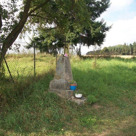 Kříž u Sedlce u cesty do Medné