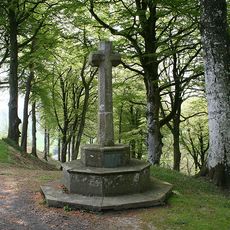 Cross Approximately 120 Metres North Of Castle Hill House
