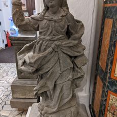 Socha svaté Ludmily/Panny Marie?