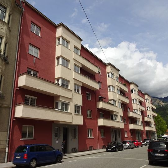 Kommunaler Wohnbau, Sennblock