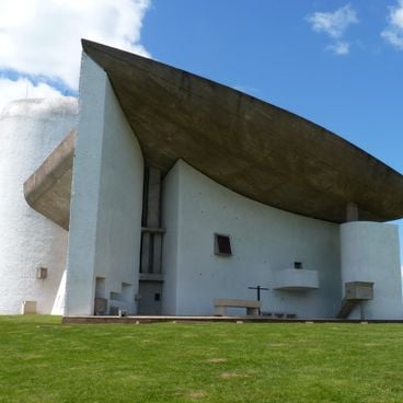 Pomysły Le Corbusiera, które zmieniają przestrzeń mieszkalną