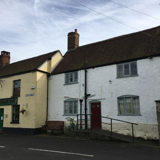 The Fountain Inn With Attached House