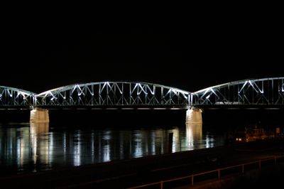 Уночі 1