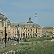 Burdeos, la capital del vino y tesoro histórico para descubrir en Francia