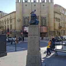 Monument to Tristan Bernard