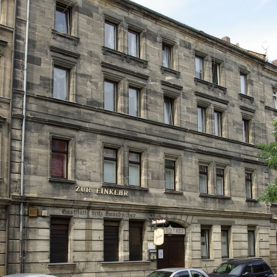 Mietshaus mit Gaststätte „Zur Einkehr“