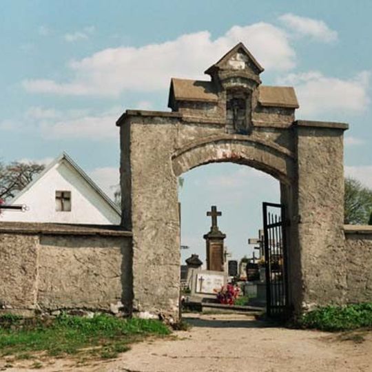 Zespół cmentarza parafialnego z kaplicą, 1 poł. w.