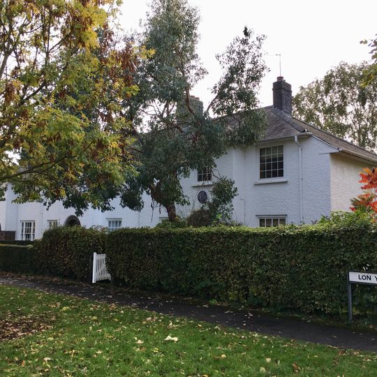 Nos. 25-29 Lon-y-dail