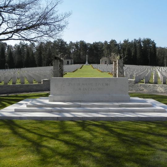 Becklingen War Cemetery