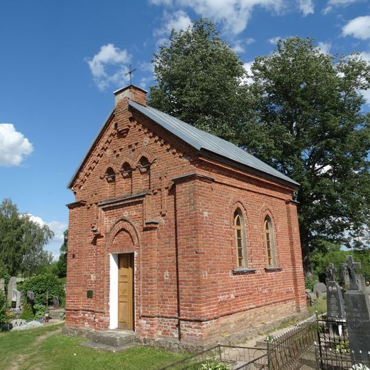 Vidiškiai cemetery chapel