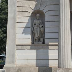 Statue