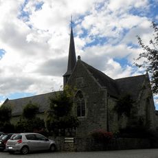 Église Saint-Pierre de Taden.