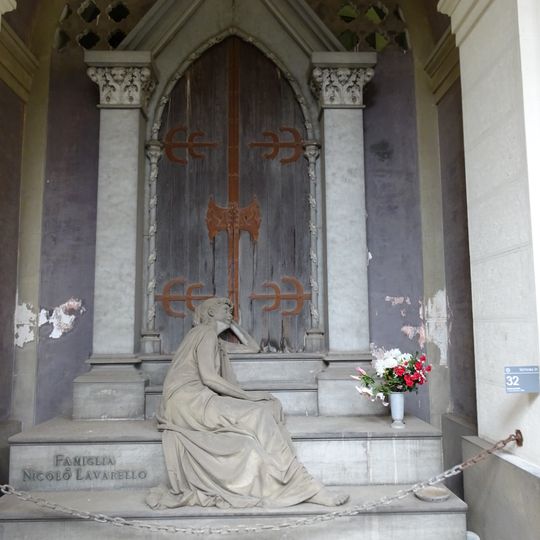 Tomba Famiglia Lavarello