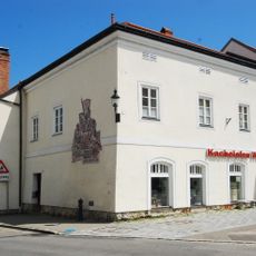 Wohn- und Geschäftshaus