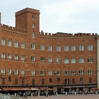 Palazzo Sansedoni, Siena