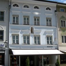 Wohn- und Geschäftshaus