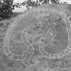 Uppland Runic Inscription 308