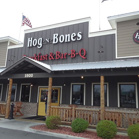 Hog-N-Bones