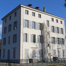 Mairie de Montréal-la-Cluse