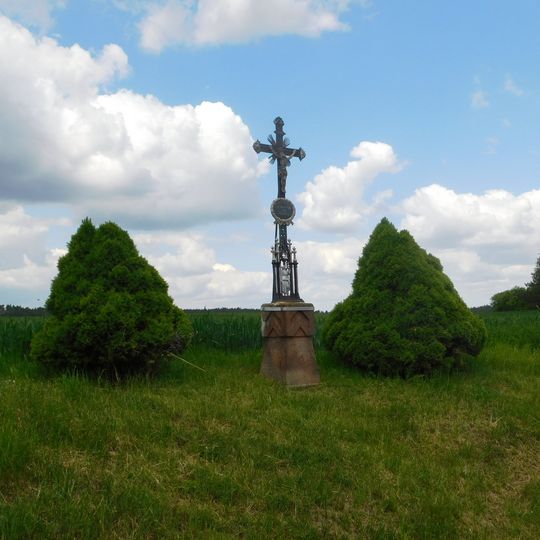 Kovový kříž na severovýchodním okraji Budíkova