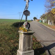 Kříž na jižním okraji Valče