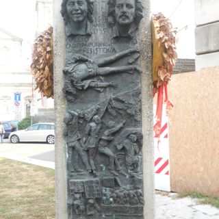 Monument to Varalli and Zibecchi