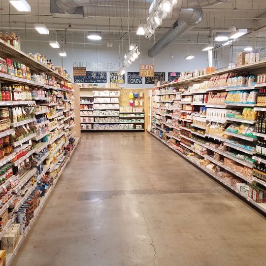 MOM'S Organic Market