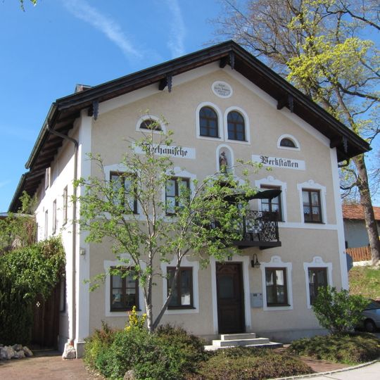 Wohn- und Geschäftshaus des Mühlen- und Maschinenbauers Josef Stürzer