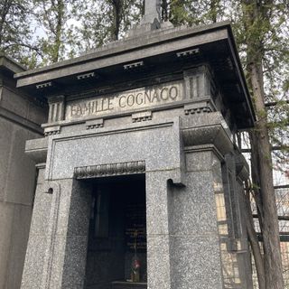 Grave of Cognacq-Jay