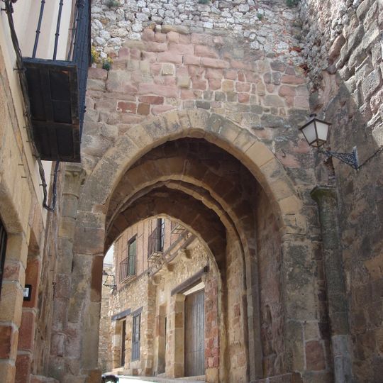 Arco de Arrebatacapas, Atienza