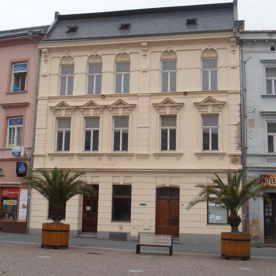 Dolní náměstí 10