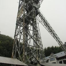 Castillete del pozo San Luis