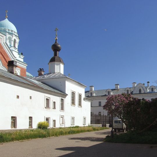 Церковь валаамской иконы Божией Матери во внутреннем каре монастыря