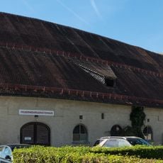 Pferdestallung und Remise