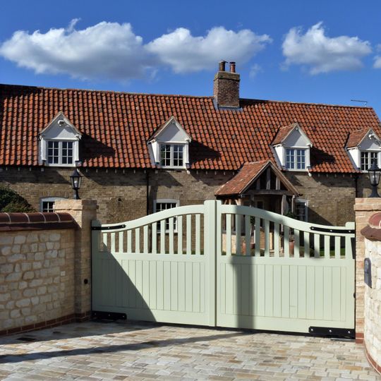 10, Little London Lane