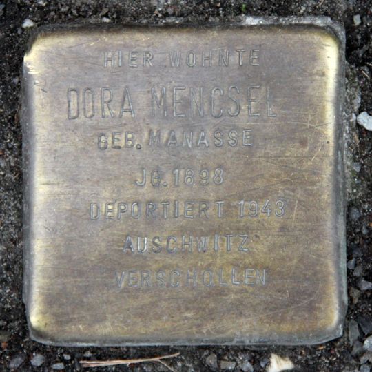Stolperstein für Dora Mencsel