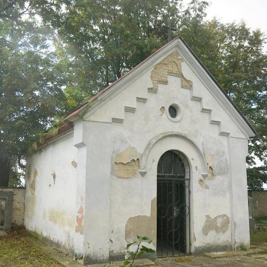 Kaple na hřbitově v Mlékojedech